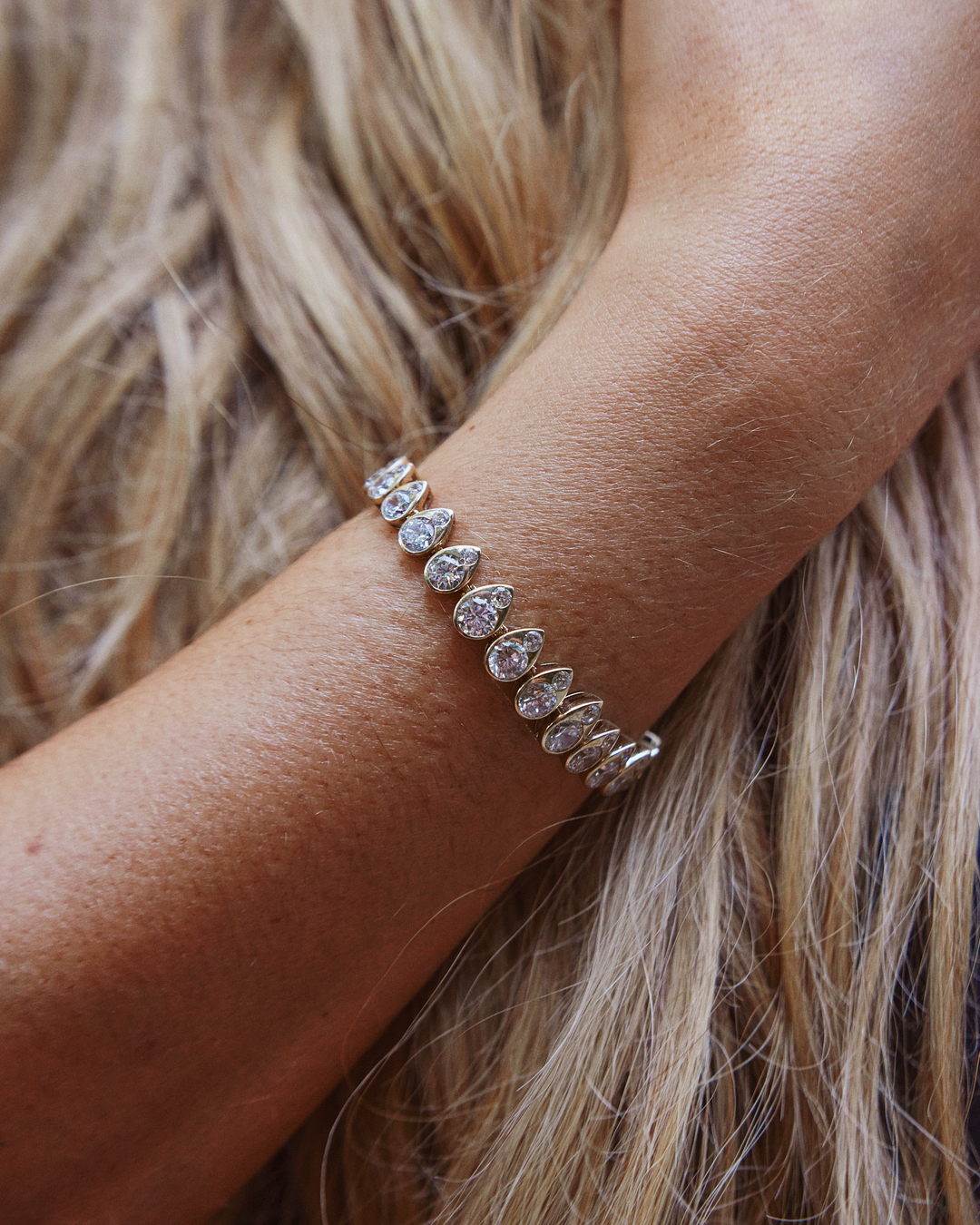 Bracelet Fille Argent - Breloques Spirale Et Strass Cristaux - Fermoir Mousqueton - UF140