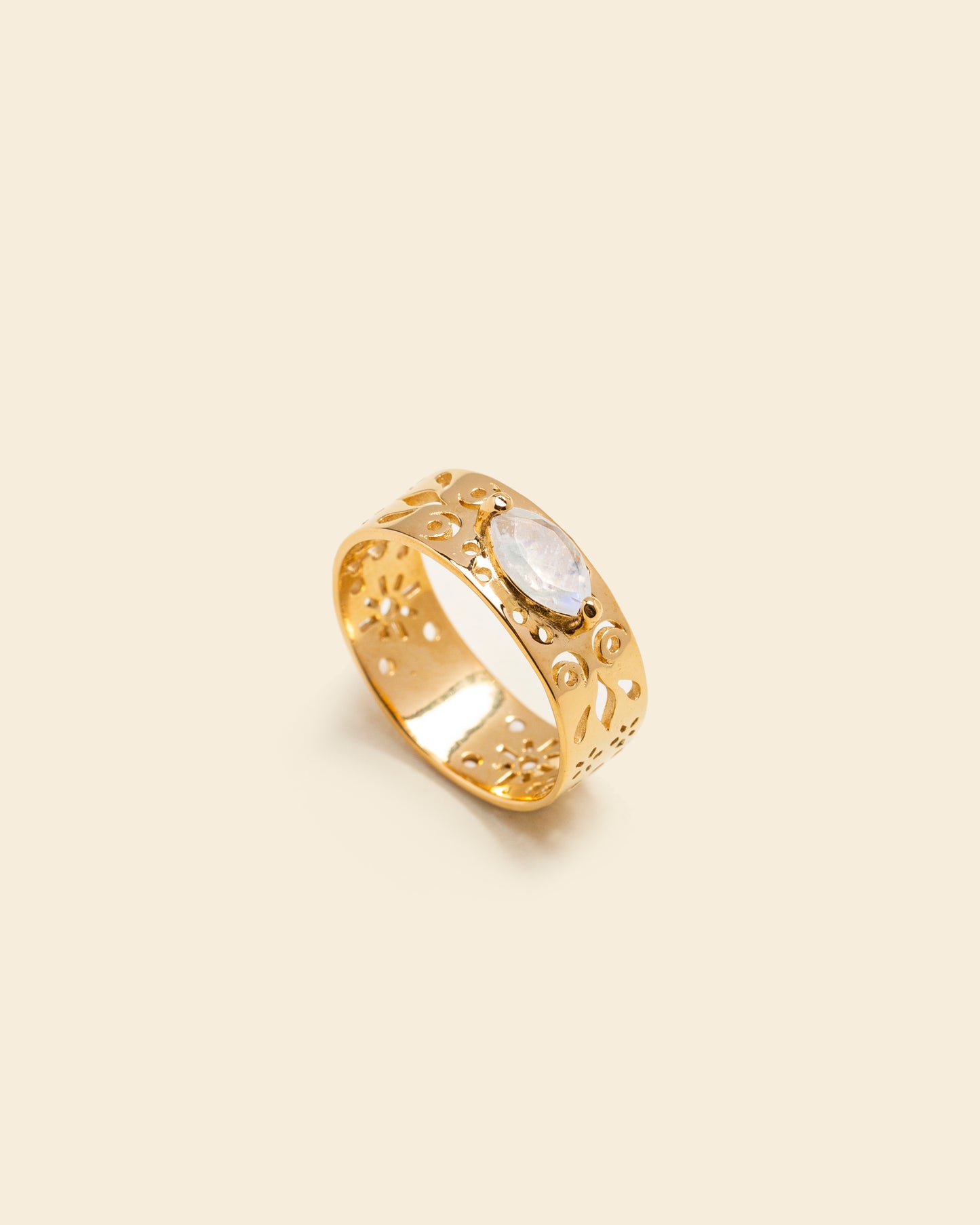 Bague pierre de lune motifs ajourés